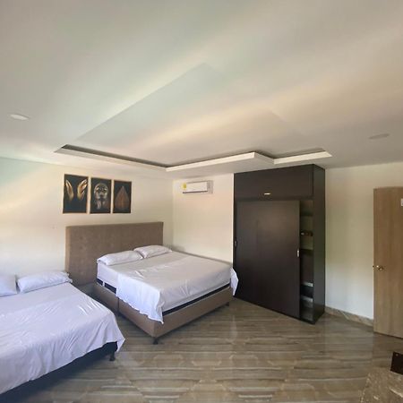 Hotel Deluxe Oasis De La Colina Girardot Esterno foto