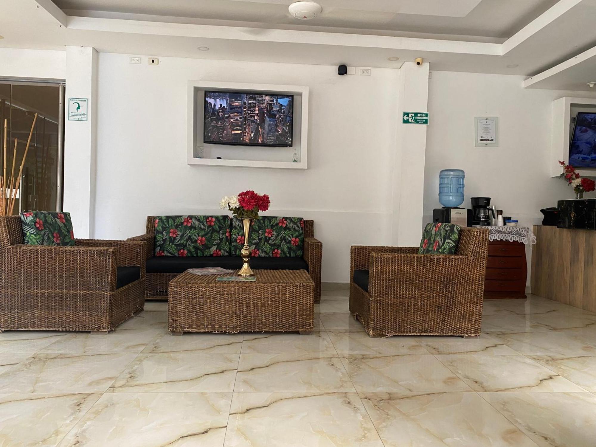 Hotel Deluxe Oasis De La Colina Girardot Esterno foto