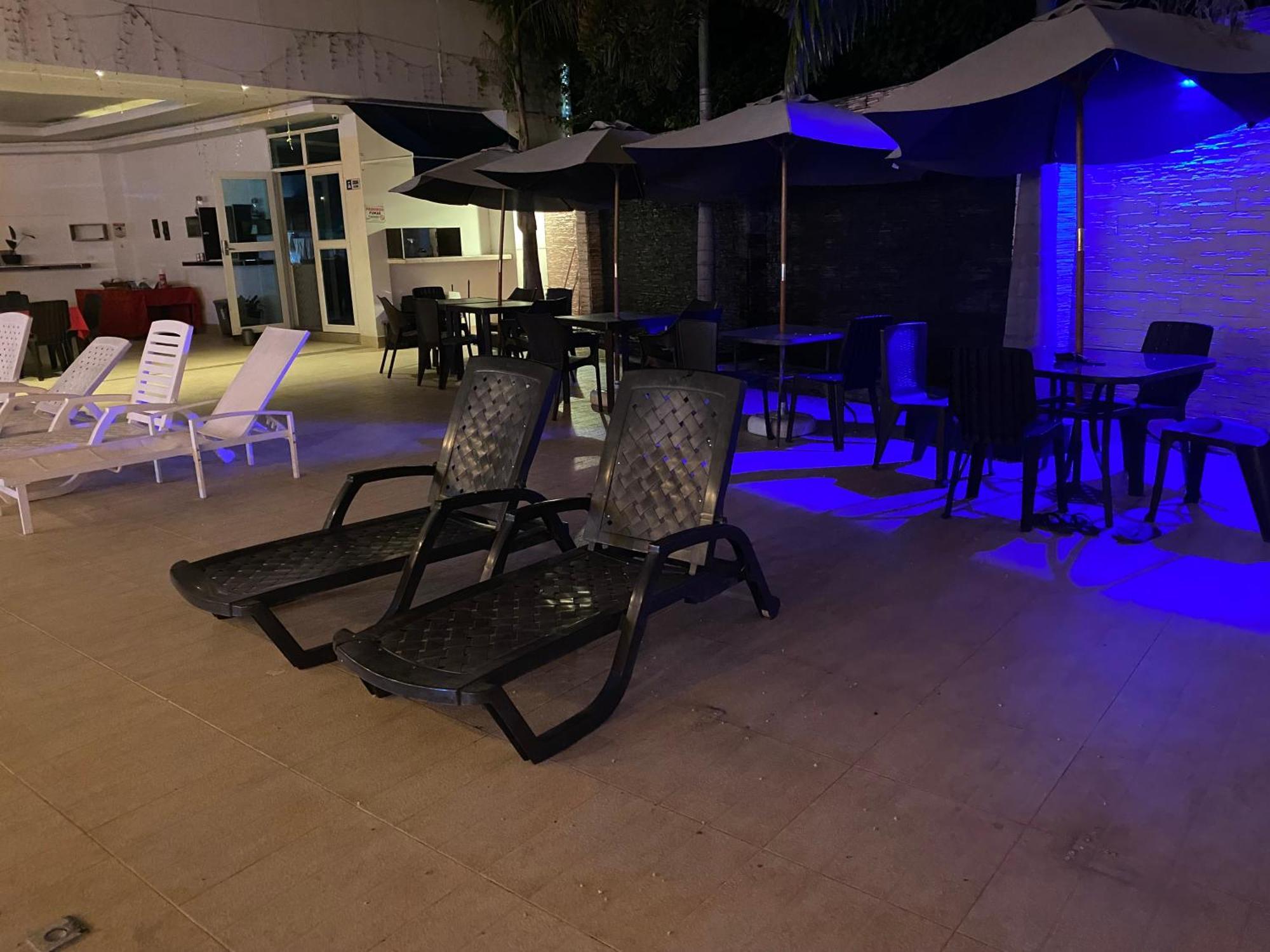 Hotel Deluxe Oasis De La Colina Girardot Esterno foto