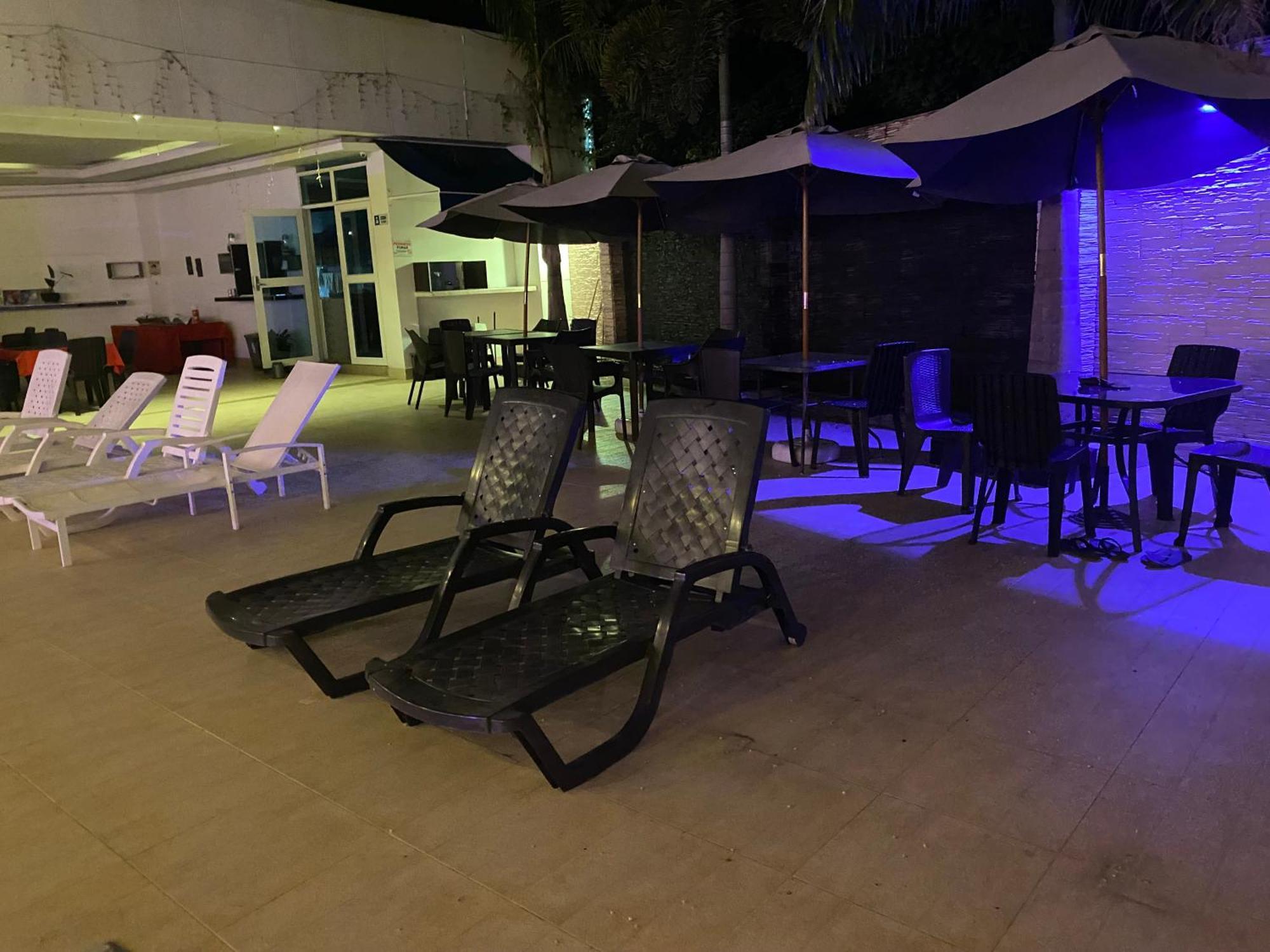 Hotel Deluxe Oasis De La Colina Girardot Esterno foto